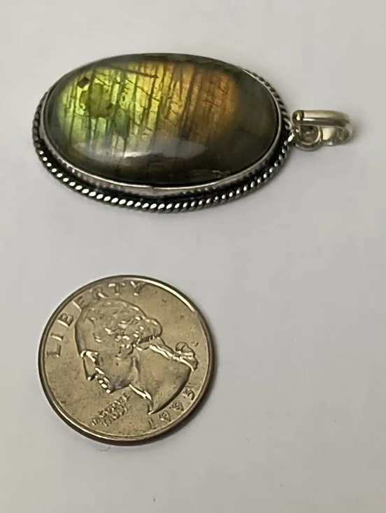 Handmade Artisan Silver Tone Oval Labradorite Pendant in Green-Gray - Picture 2 of 4